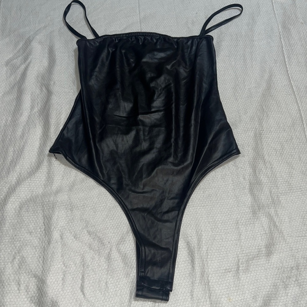 PrettyLittleThing Black Spaghetti Strap Bodysuit 6